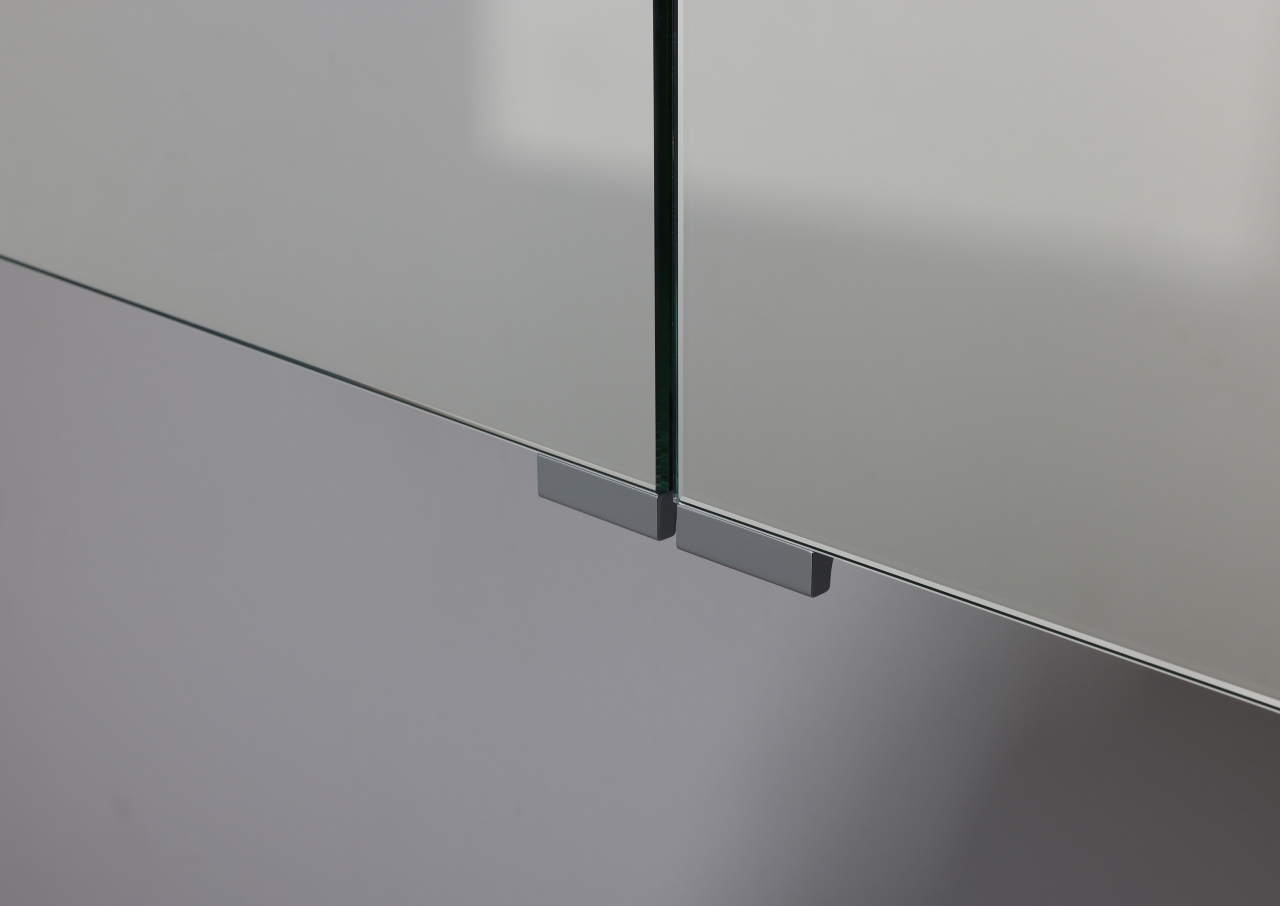 Spiegelschrank 70 cm integrierte MULTI Light LED Beleuchtung Doppelspiegeltüren