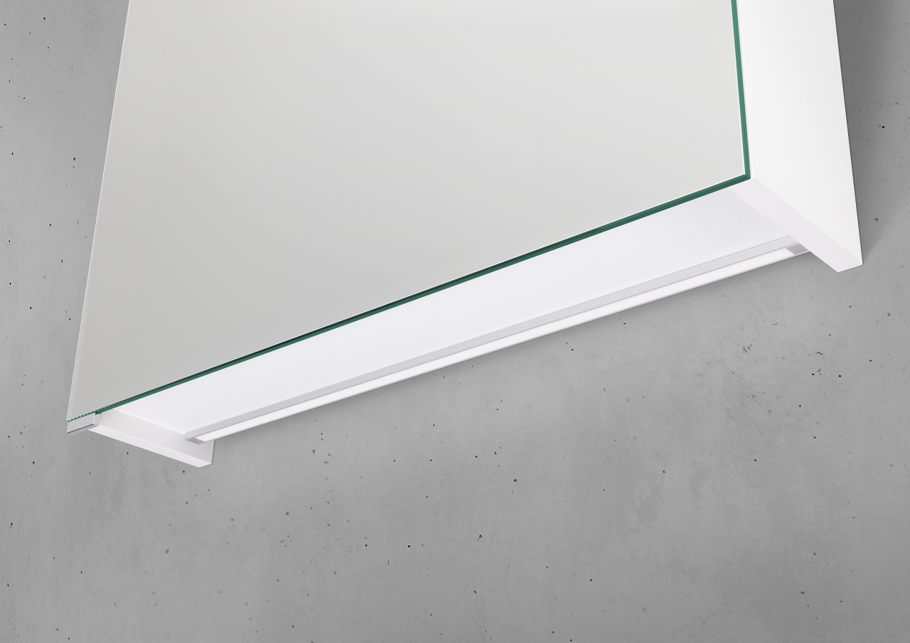 Badmöbel Shape mit Geberit Smyle Square Waschtisch 60 cm, grifflosem Unterschrank und Spiegelschrank