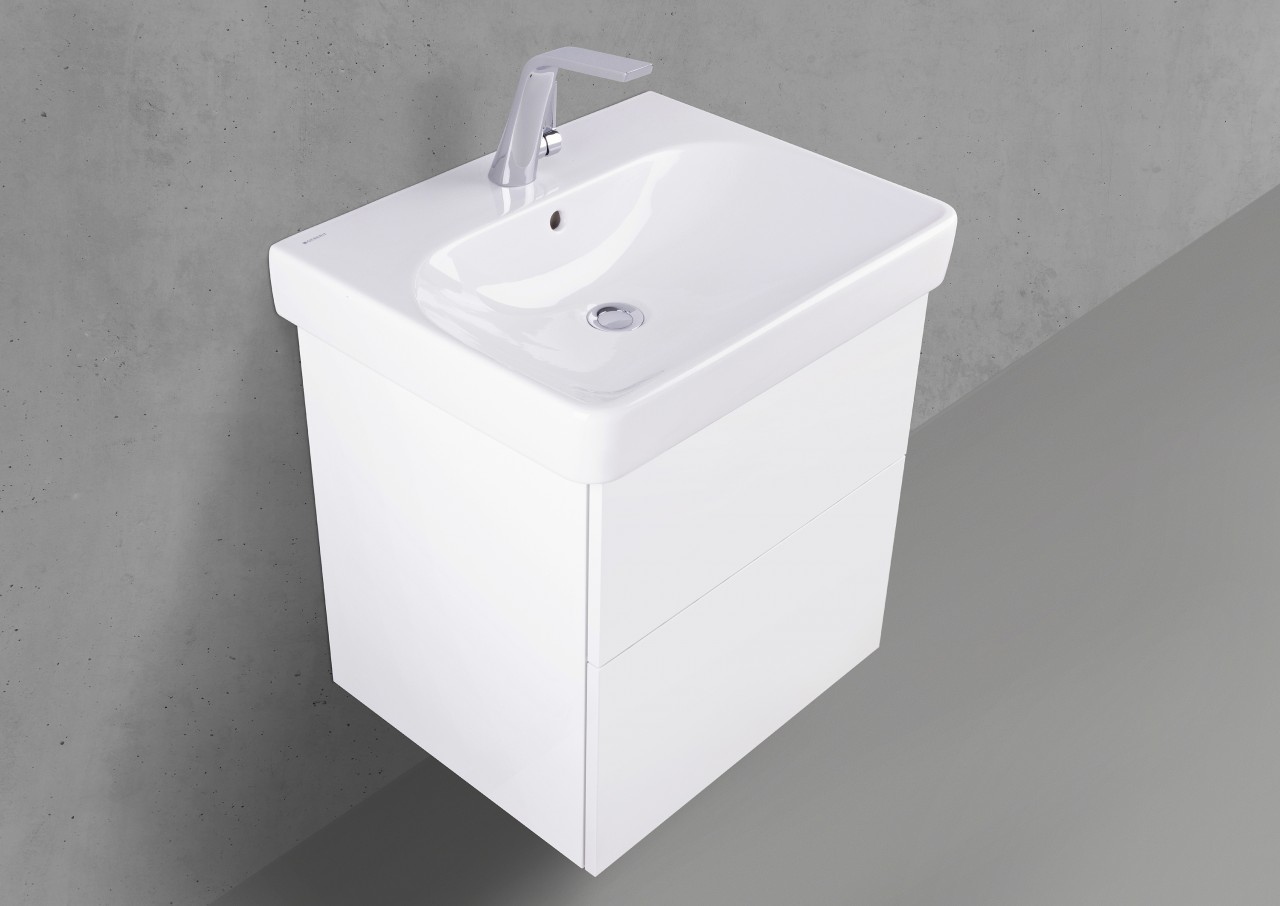 Badmöbel Shape mit Geberit Smyle Square Waschtisch 60 cm, grifflosem Unterschrank und Spiegelschrank