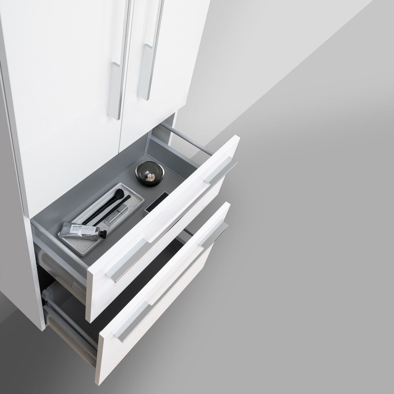 Bad Hochschrank Seitenschrank H/B/T 151,6/60/32,5cm, weiß hochglanz, vormontiert